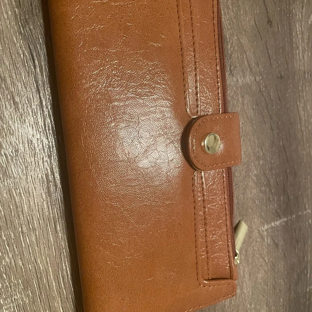 Wallets - Picture 7 of 10